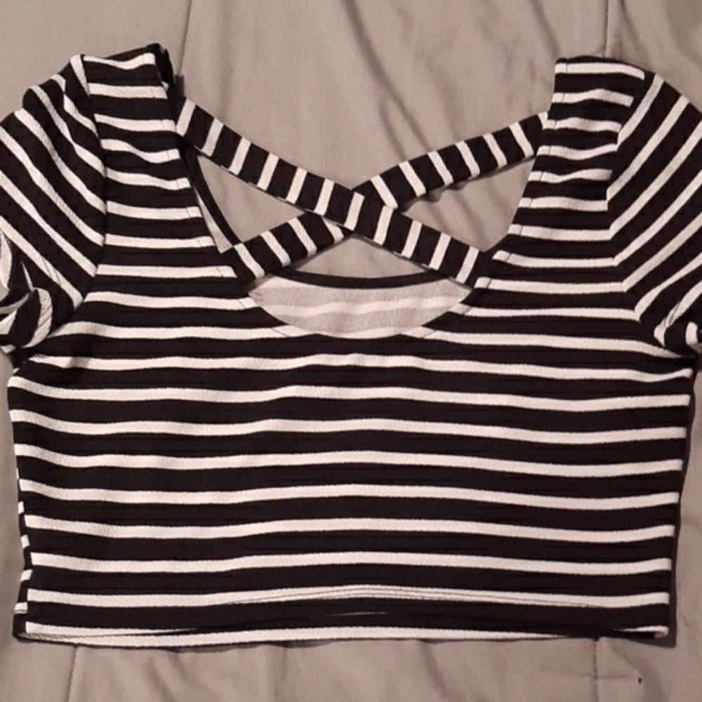 Trixxi Matching Cropped Top/Skirt Outfit Blk/Wh Striped CrisCross Open Back Sz 1 - Picture 7 of 9